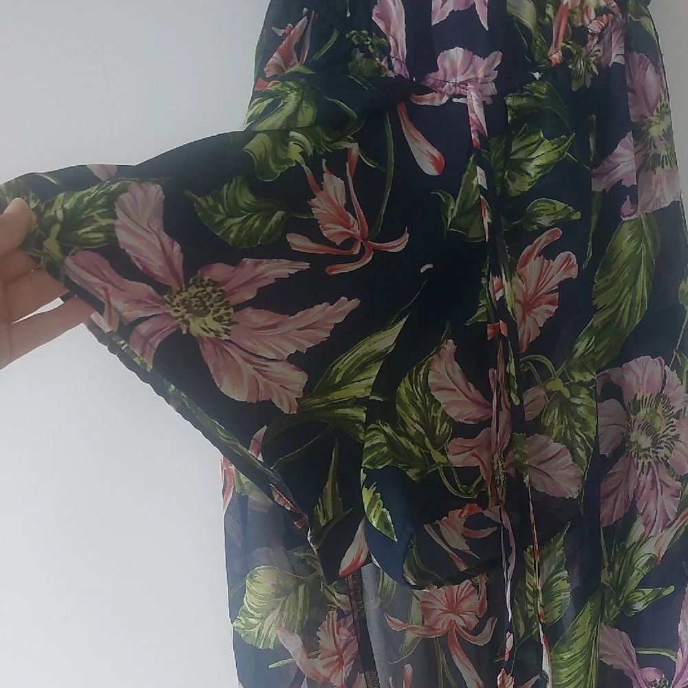 Hi-low Floral Off The Shoulder Dress With Built In Shorts - Picture 4 of 5